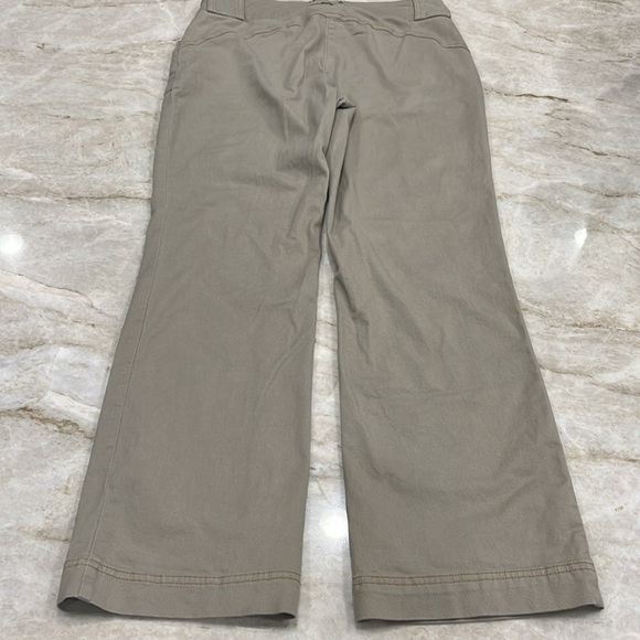 NEW ExOfficio Boot Cut Khaki Chino Pants Multi-Pocket Travel Style Size 8 - Picture 2 of 11